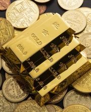 तीन महीने में कितना सोना खरीद चुका चीन?