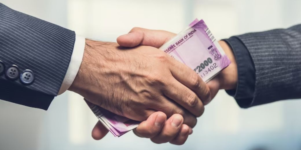 खराब क्रेडिट स्कोर पर भी यहां मिलता है कर्ज!